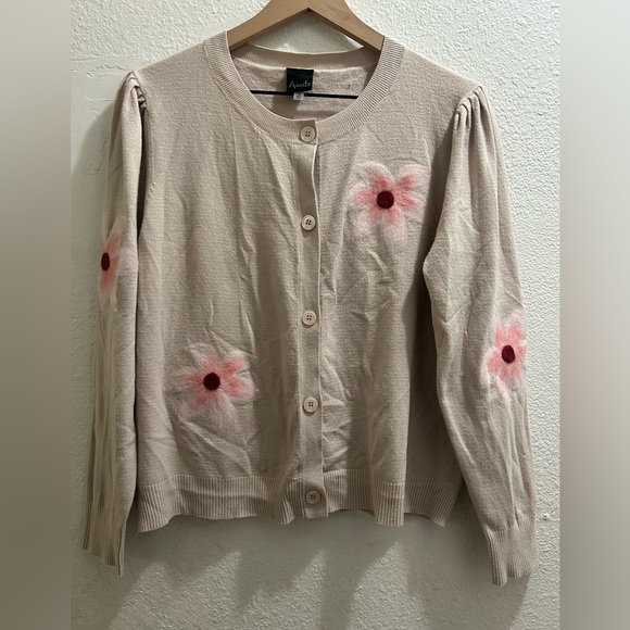 NWOT Aaeda long-sleeve vintage look cardigan sweater with floral appliques XL - Picture 4 of 9